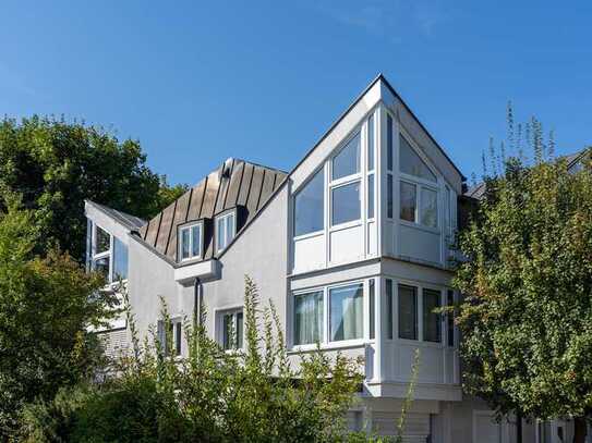 Lichtdurchflutete Dachgeschosswohnung in München, Bogenhausen