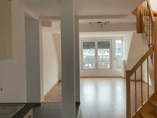 Schöne 3 ZKB Balkon Maisonette-Wohnung zu vermieten