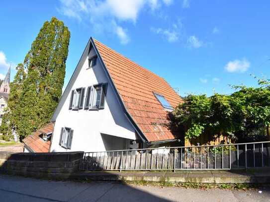 **Solides Einfamilienhaus mit Terrasse und Garage**Calw**