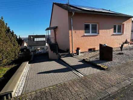 Preisreduzierung! Liebevoll renoviertes Einfamilienhaus mit ELW in Rehborn zu verkaufen