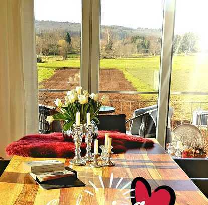 Attraktives Zweifamilienhaus mit Terrasse, Garten, Balkon und Stellplätze in Mechernich