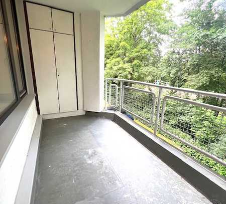 Köln - Bilderstöckchen - 4 Zimmer Wohnung mit Balkon + PKW - Stellplatz