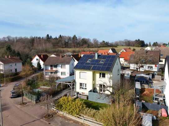 Modernisiertes Einfamilienhaus in ruhiger Waldrandlage