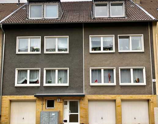 Charmante und helle 2,5-Zimmer-Dachgeschosswohnung direkt am Horbachtal in Mülheim