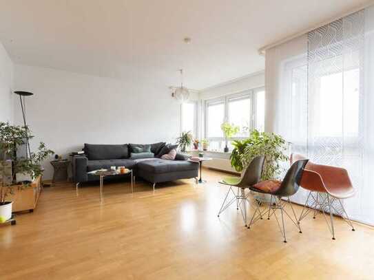 Stilvolle 3,5-Zimmer-Wohnung ideal für Familien, Singles und Paare mit Balkon und Weitblick!