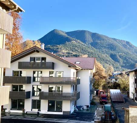 Erstbezug mit Balkon und EBK: Stilvolle 3-Raum-Wohnung in Garmisch-Partenkirchen