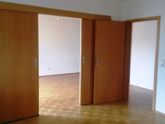 Gepflegte 2-Zimmer-Wohnung mit Balkon in Aschaffenburg-Obernau