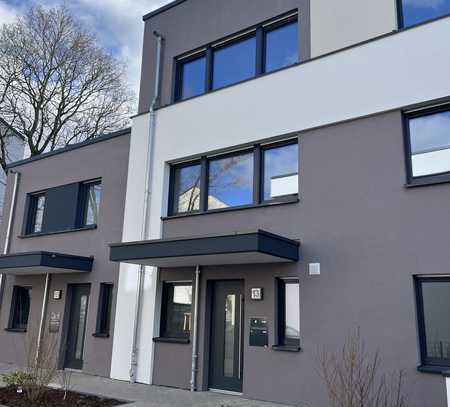 Ein Haus im Haus - Exklusive 5-Zimmer-Maisonette-Wohnung mit Garten in Südausrichtung!