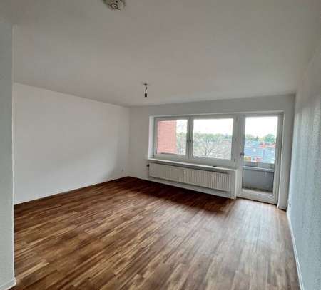 Großzügige 3-Zimmer EG-Wohnung mit 2 Balkone!