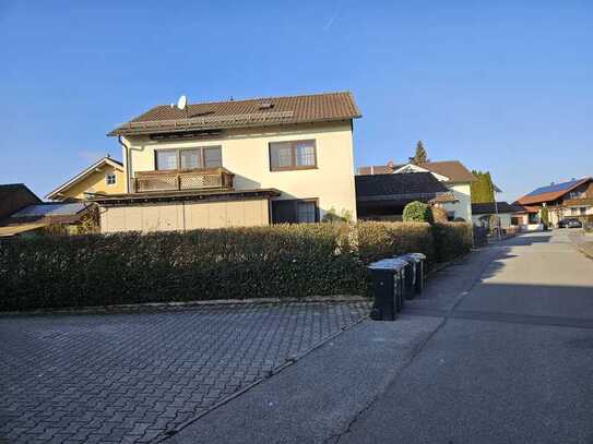 Einfamilienhaus in ruhiger Wohnlage mit wunderschönem Garten und Garage