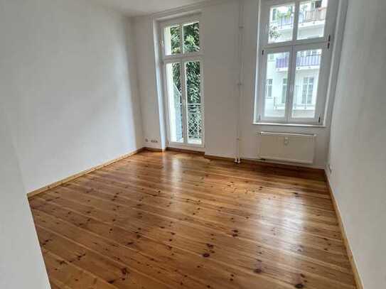 Charmante 2-Zimmer-Wohnung in Berlin-Lichtenberg mit großem Balkon und Altbau-Flair!