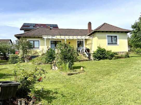 Ansprechender Bungalow mit Weitblick ins Grüne!