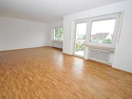 Steißlingen: renovierte 4-Zimmer-ETW mit 2 Balkonen - Garage - bezugsfrei - provisionsfrei