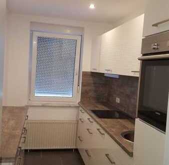 Komplett möbliertes, saniertes Appartement mit hochwertiger Einbauküche