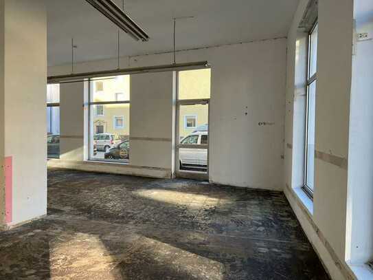 Milbertshofen * Ladeneinheit mit breiter Schaufensterfront * 130 m²