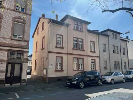 Tolle EG Wohnung im 3 Familienhaus erwerben