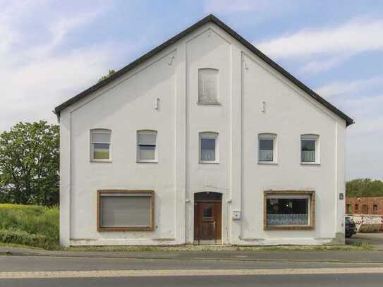 Wohnhaus mit großer Ausbaumöglichkeit und ehemaligen Festsaal