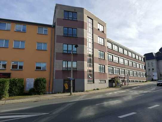 Verwaltungsgebäude/ Alten-Pflegeheim im Zentrum von Werdau