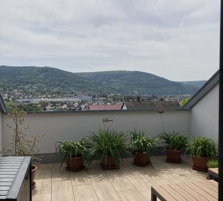 Helle 2-Zimmer-Wohnung mit geh. Innenausstattung mit Balkon und EBK in Bürgstadt