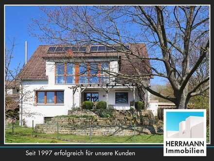 Großzügiges Zweifamilienhaus in Völksen mit Fernsicht