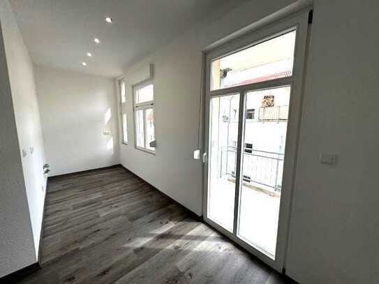 61118 Bad Vilbel-City, Sanierter Altbau, Wfl. ca. 64m², 2,5Zi, Kü, Bad, TG-Platz, Top Zustand!