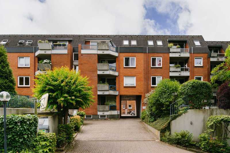 Dachgeschosswohnung mit Südbalkon, Tiefgaragenstellplatz in zentraler und ruhiger Lage von Bergedorf