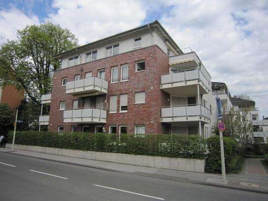 SOLINGEN-CITY: gut ausgestattete 2-ZKDB-Wohnung mit großer Terrasse, Einbauküche und überdachtem Car