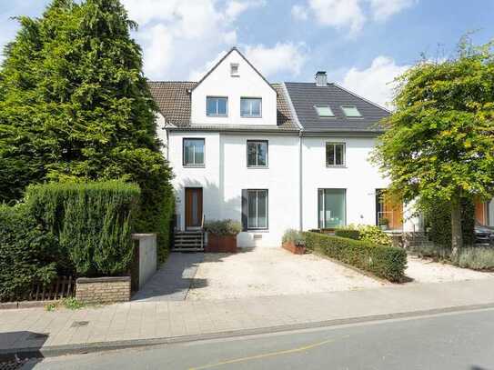 Saniertes Dreifamilienhaus mit einzigartigem Ausblick