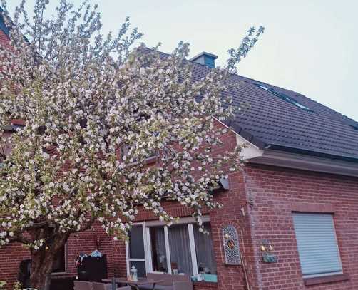 Tolles Einfamilienhaus mit viel Platz -- Ruhige und gewachsene Lage