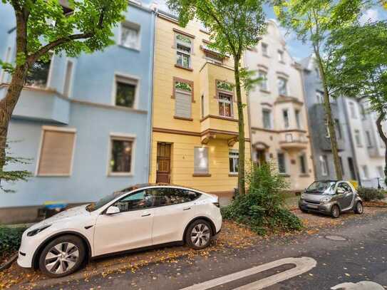 Düsseldorf-Benrath: Kernsanierte 2-Zimmer-Wohnung mit ca. 53 m² Wohnfläche in Rheinnähe