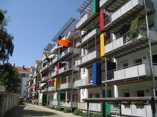 modernisierte 2-Zimmer-Wohnung im 4. Stock (ohne Balkon, ohne Aufzug)