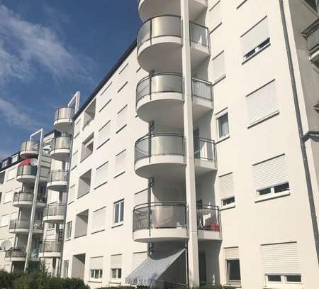 Tolle 3-Zimmer-Wohnung mit Aufzug+Terrasse+Tiefgarage in Karlsruhe-Hagsfeld