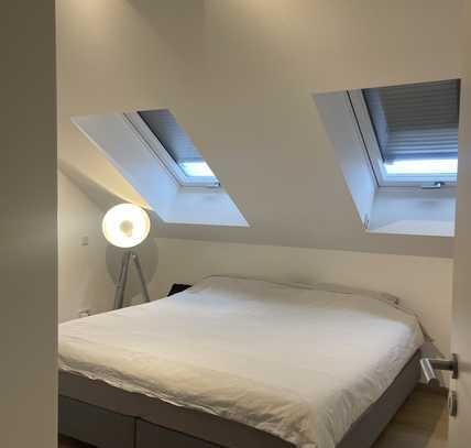 Freundliche 3-Zimmer-Dachgeschosswohnung mit Einbauküche und Balkon in Ingolstadt