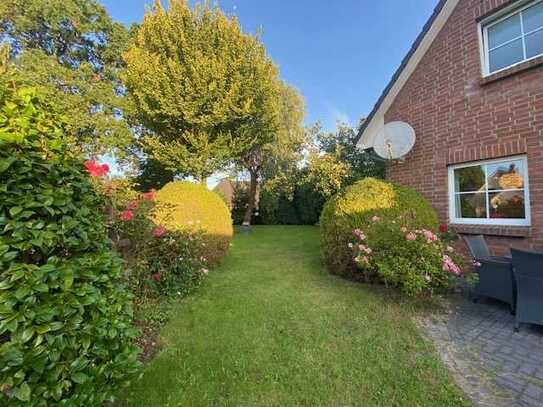 Gepflegtes Einfamilienhaus mit Garten und Garage ab sofort mietbar