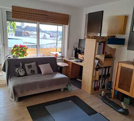 *Gepflegte 2- Zimmer Wohnung mit Balkon in Aschaffenburg/Damm!*