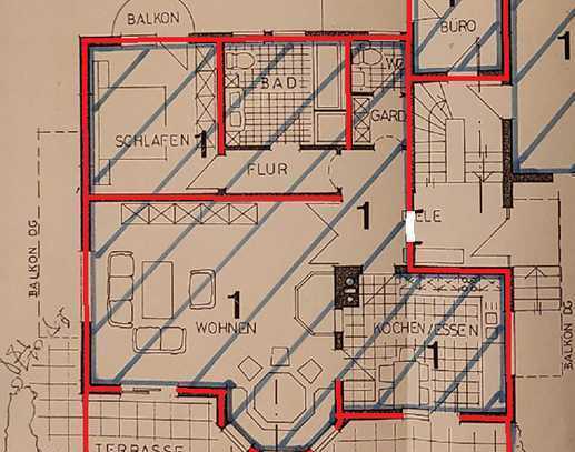 Neu renovierte Terrassenwohnung mit großem Garten und Hof