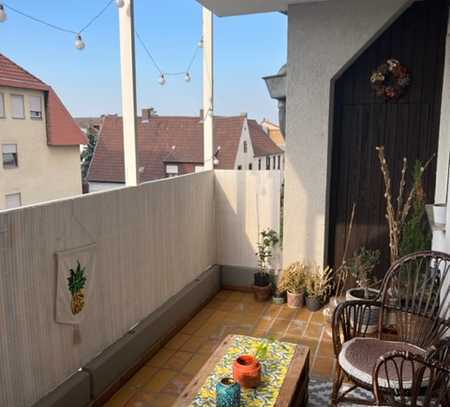 2 ZKB Wohnung mit Balkon in der Stadtmitte von Hockenheim!