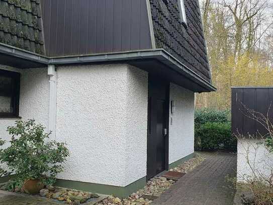 Einliegerwohnung mit Galerie im Architektenhaus in Bestlage in Bergisch Gladbach im Ortsteil Refrath