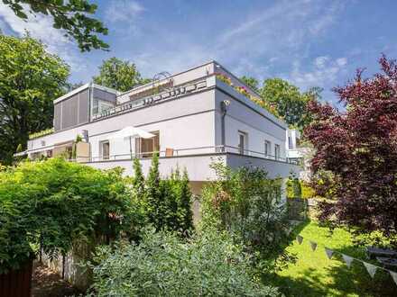 Wohnen in der begehrten Menterschwaige mit einer umlaufenden Terrasse, eingebettet im Grünen