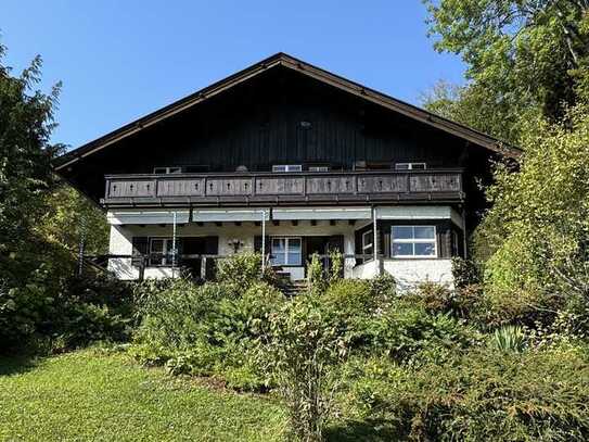 CHARMANTES LANDHAUS MIT SEEBLICK