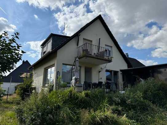 Freistehendes Einfamilienhaus mit Garage in schöner Lage von Solingen-Wald