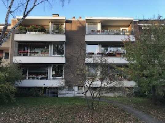 Düsseldorf-Lörick: Solides Mehrfamilienhaus, voll vermietet, Grundstück bebaubar!