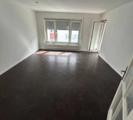 Schöne renovierte 3-Zimmer Wohnung mit Garage im Lehenviertel