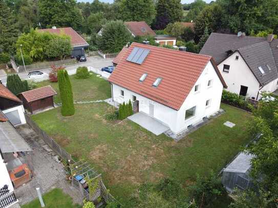 Modernisiertes Einfamilienhaus mit großem Garten, sofort verfügbar!