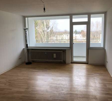 Gemütliche 1-Zimmer-Wohnung mit Loggia in Bonn Auerberg