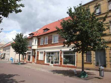 Interessantes, geräumiges Haus zum Wohnen und Arbeiten, Vermieten oder Selbstnutzen.