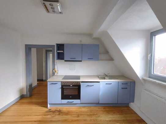 Tolle 3,5-Zimmer-DG-Wohnung in SB Citynähe