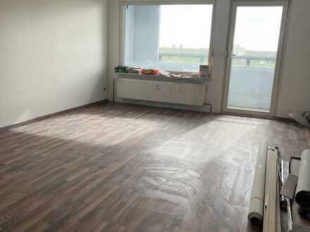 Erstbezug nach Sanierung: ansprechende 2-Zimmer-Wohnung mit Balkon in Köln