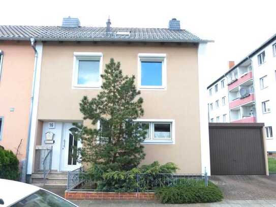 Renoviertes Reihenendhaus, 4-Zimmer und Garage in Braunschweig Rühme