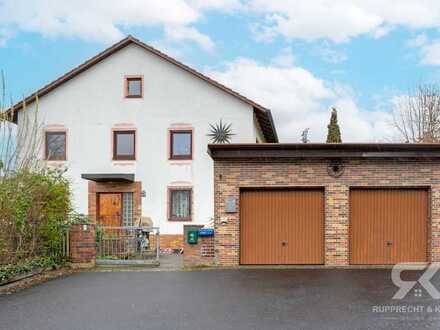 Großes und gepflegtes Einfamilienhaus mit perfektem Grundriss in einer ruhigen Stichgasse in Amberg